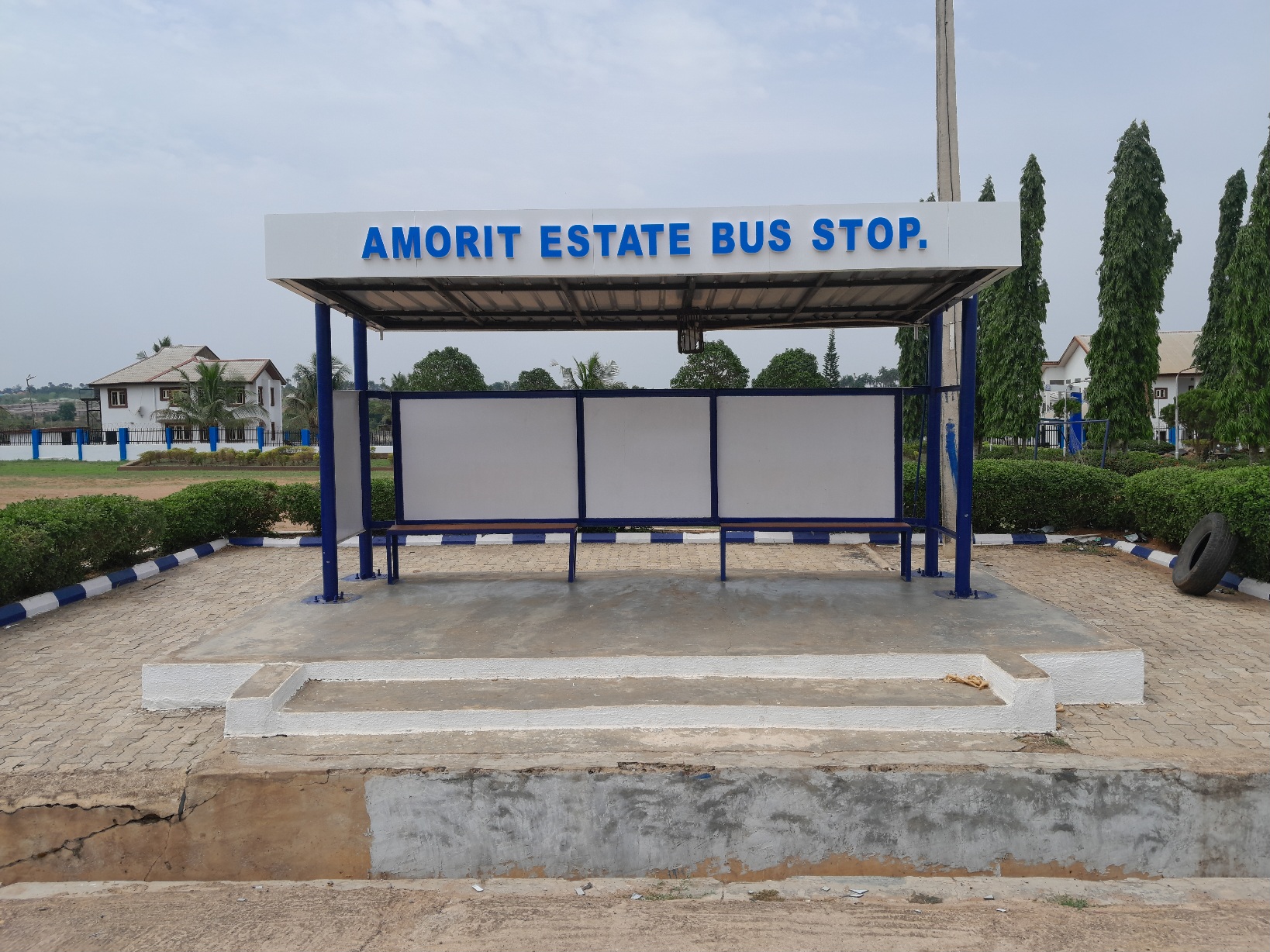 Amorit-Estate-Bus-Stop